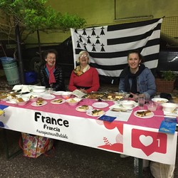 Les gâteaux bretons et fars sont prêts à servir !